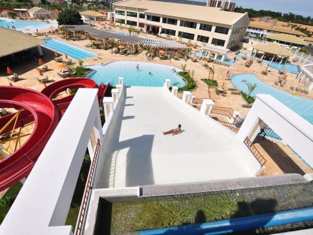 Thermas Lacqua Diroma Com Piscina De Ondas Gratis 24Horas Caldas Novas Exteriér fotografie