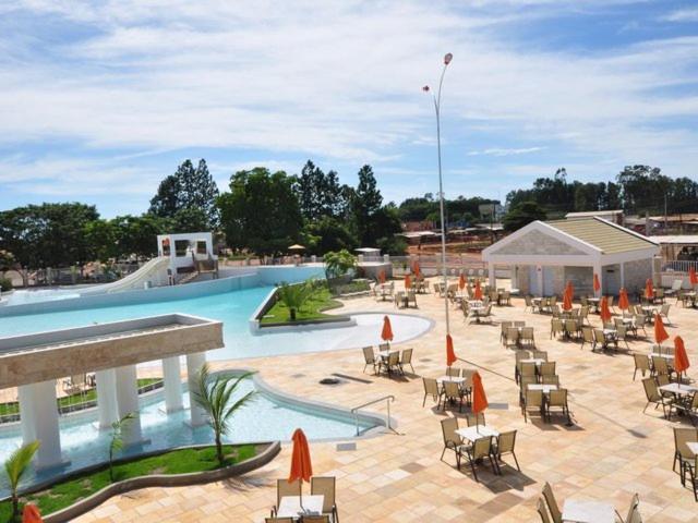 Thermas Lacqua Diroma Com Piscina De Ondas Gratis 24Horas Caldas Novas Exteriér fotografie