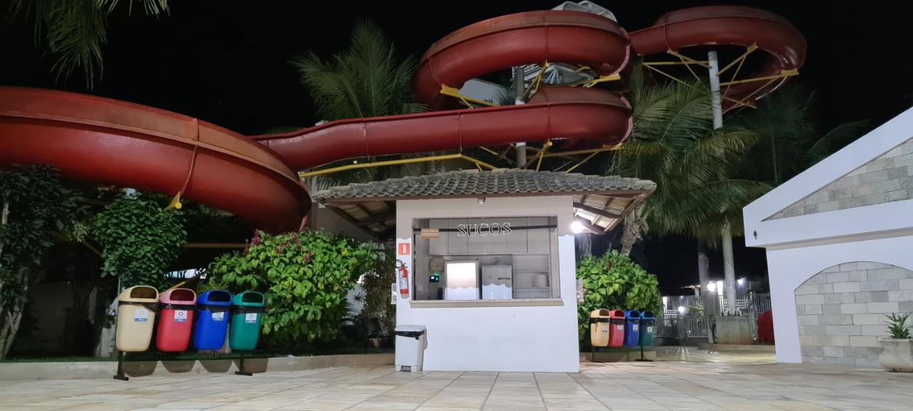 Thermas Lacqua Diroma Com Piscina De Ondas Gratis 24Horas Caldas Novas Exteriér fotografie