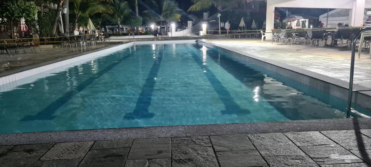 Thermas Lacqua Diroma Com Piscina De Ondas Gratis 24Horas Caldas Novas Exteriér fotografie