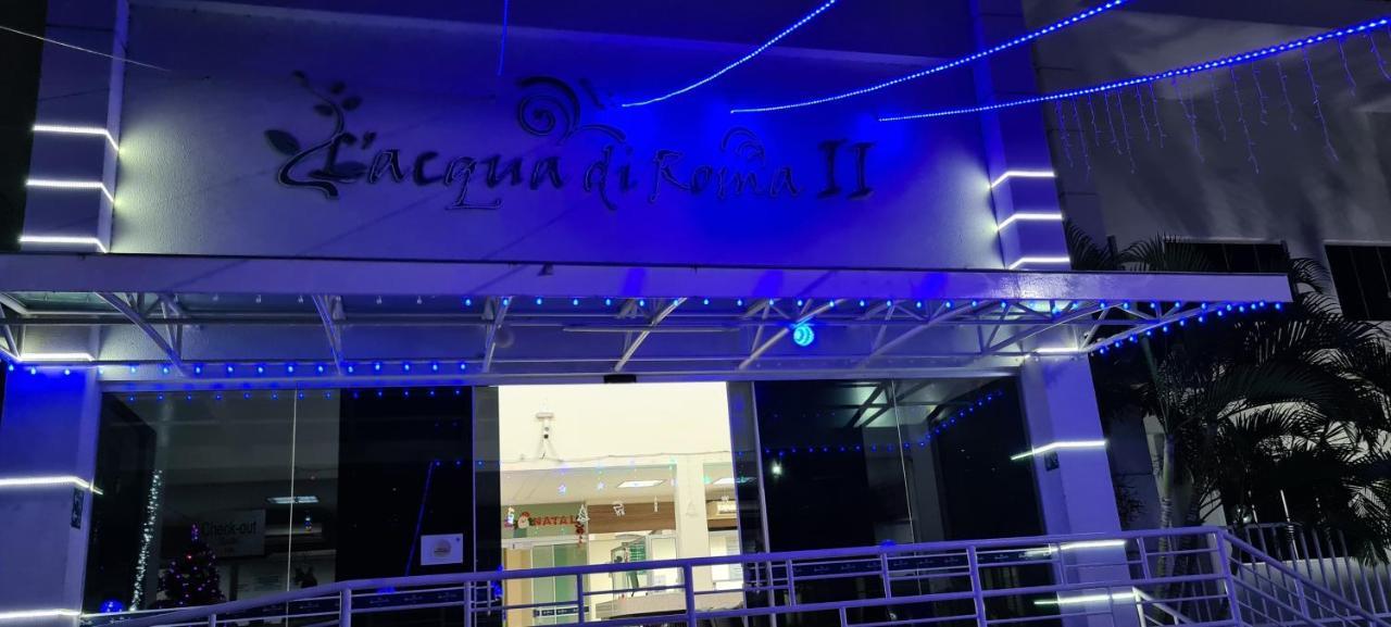 Thermas Lacqua Diroma Com Piscina De Ondas Gratis 24Horas Caldas Novas Exteriér fotografie